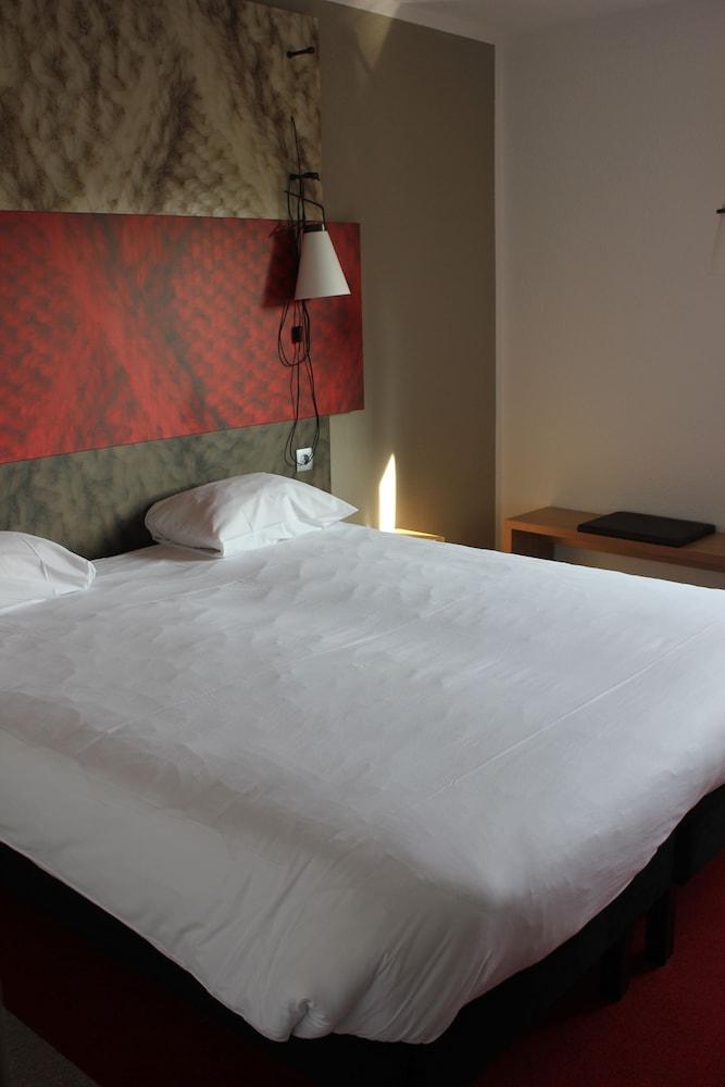 B&B Hotel Mons Gare Eksteriør billede