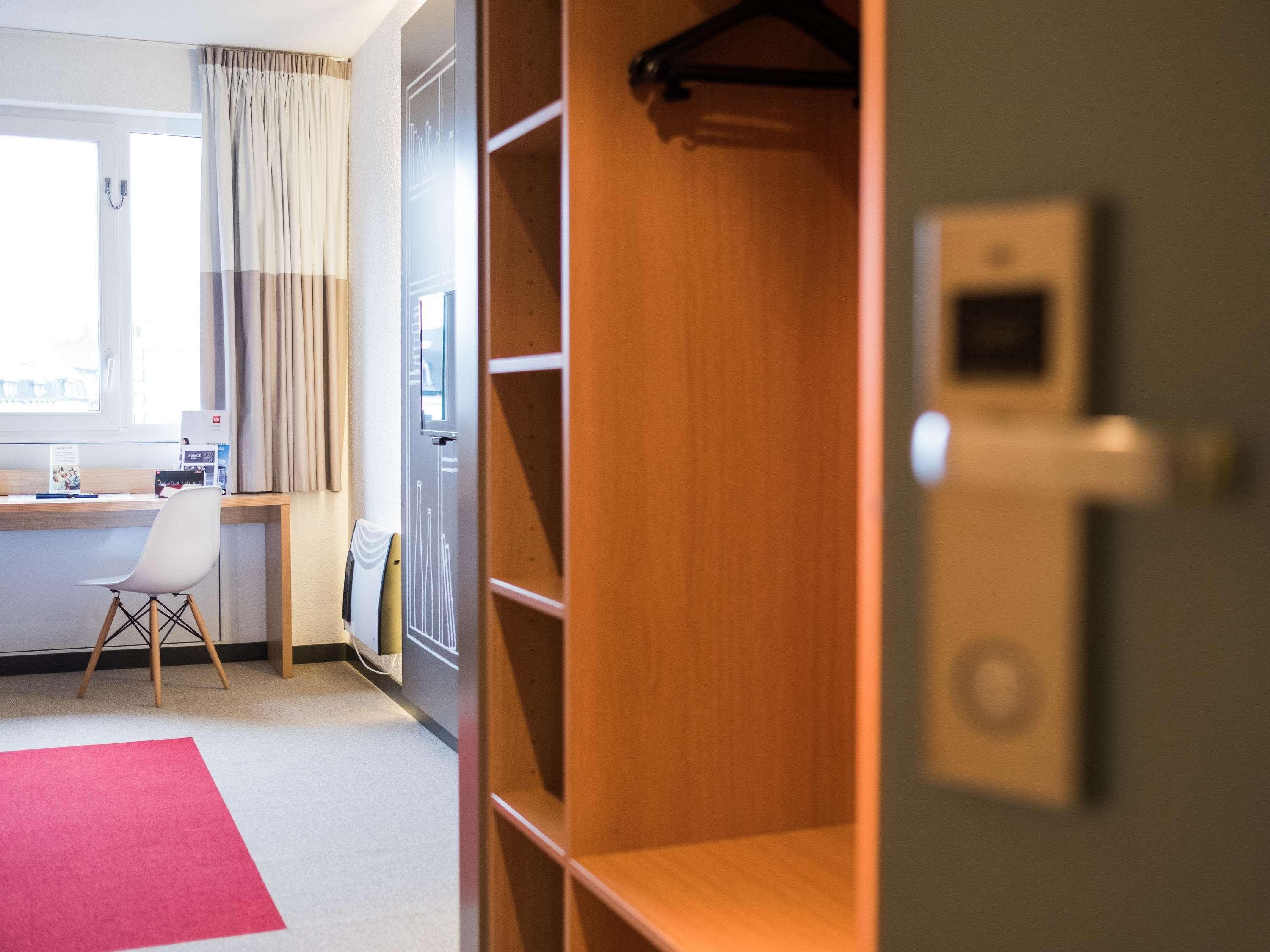 B&B Hotel Mons Gare Eksteriør billede
