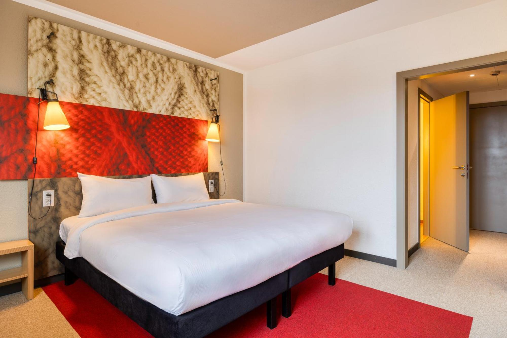 B&B Hotel Mons Gare Eksteriør billede